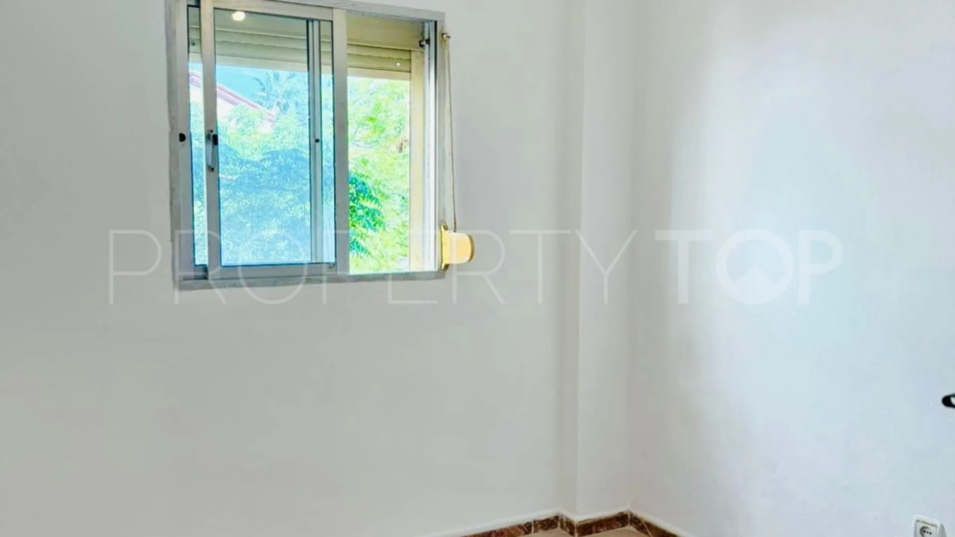 For sale apartment with 3 bedrooms in Estepona Centre