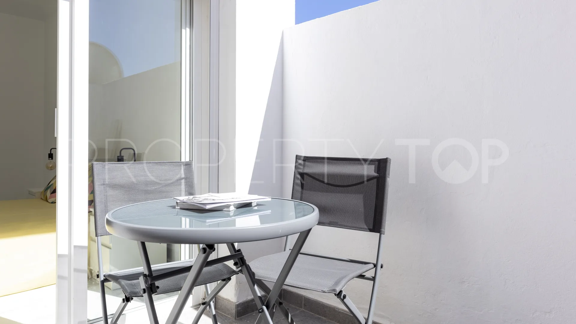 Apartamento en venta de 2 dormitorios en Sotogrande