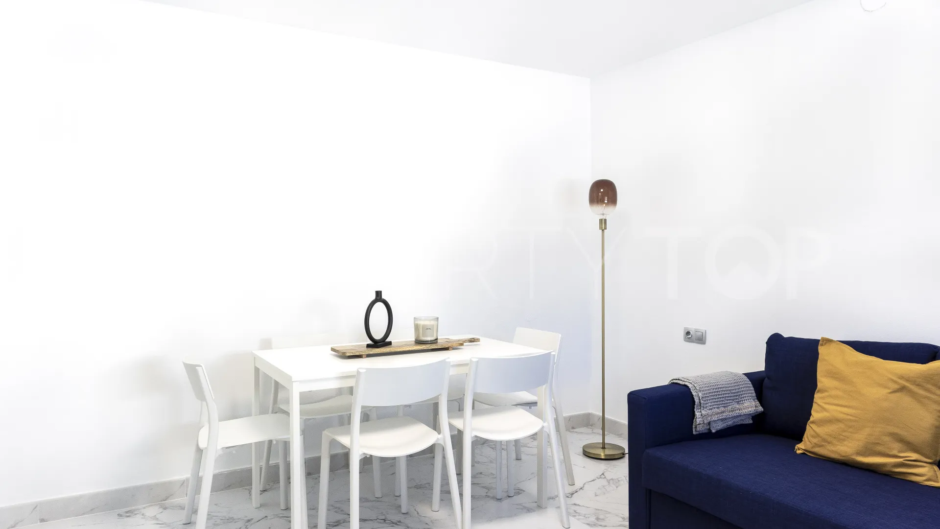 Apartamento en venta de 2 dormitorios en Sotogrande