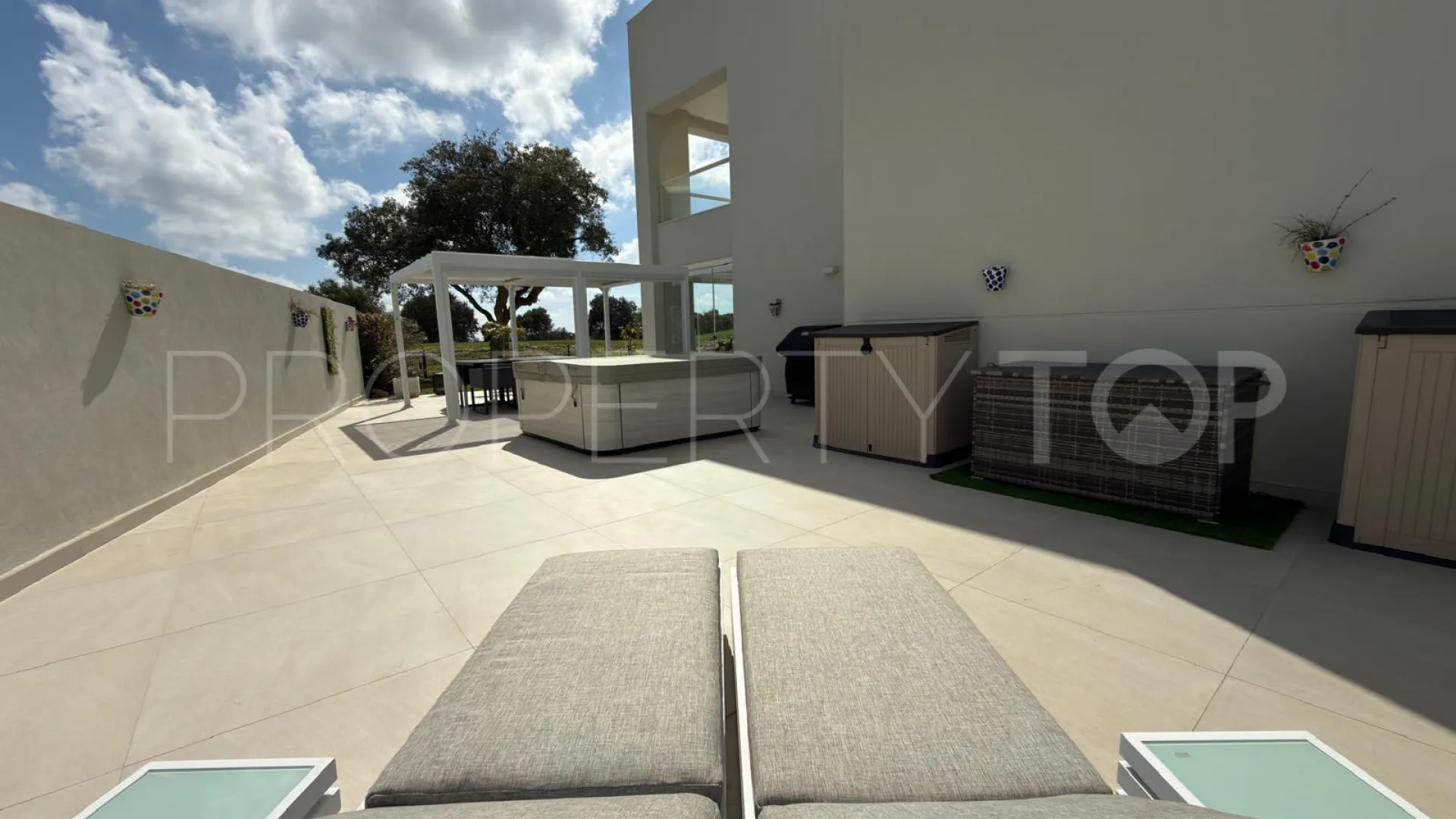 Apartamento planta baja con 3 dormitorios a la venta en Emerald Greens