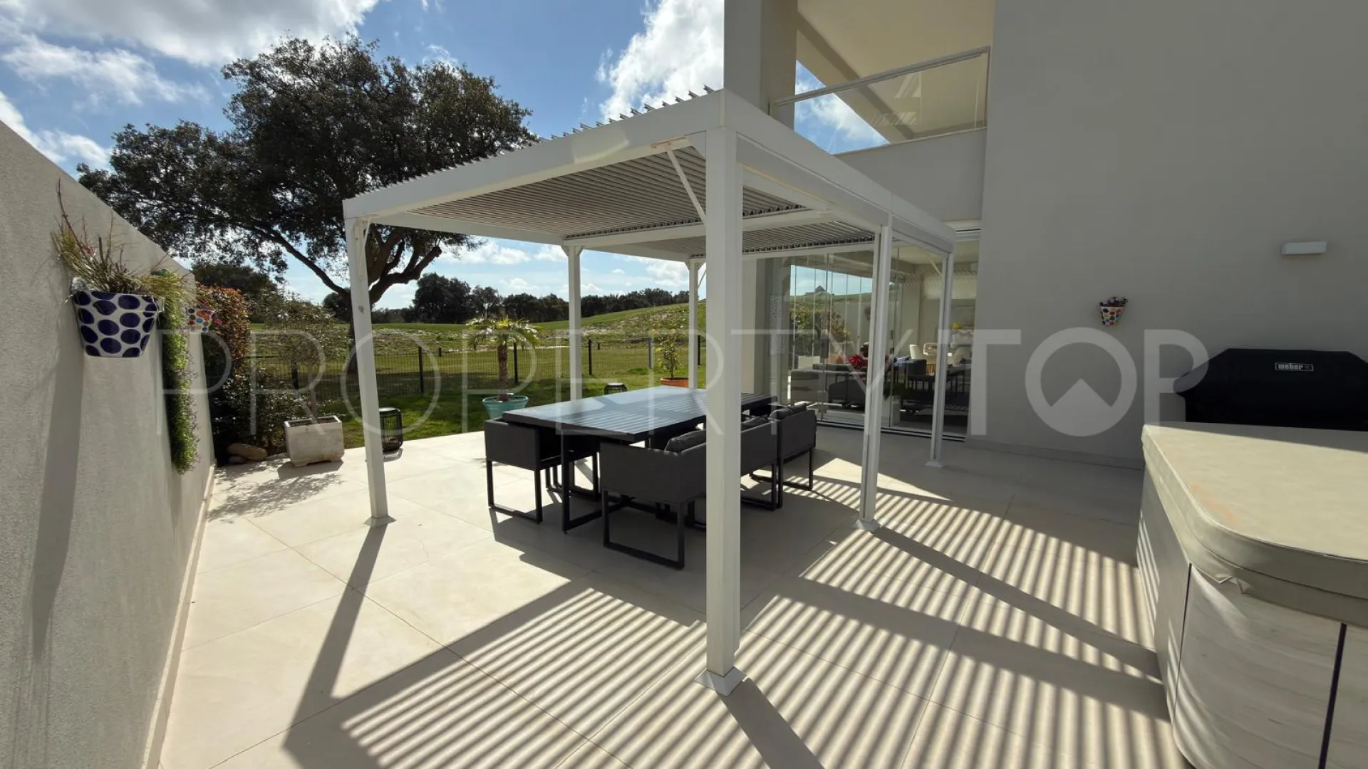 Apartamento planta baja con 3 dormitorios a la venta en Emerald Greens