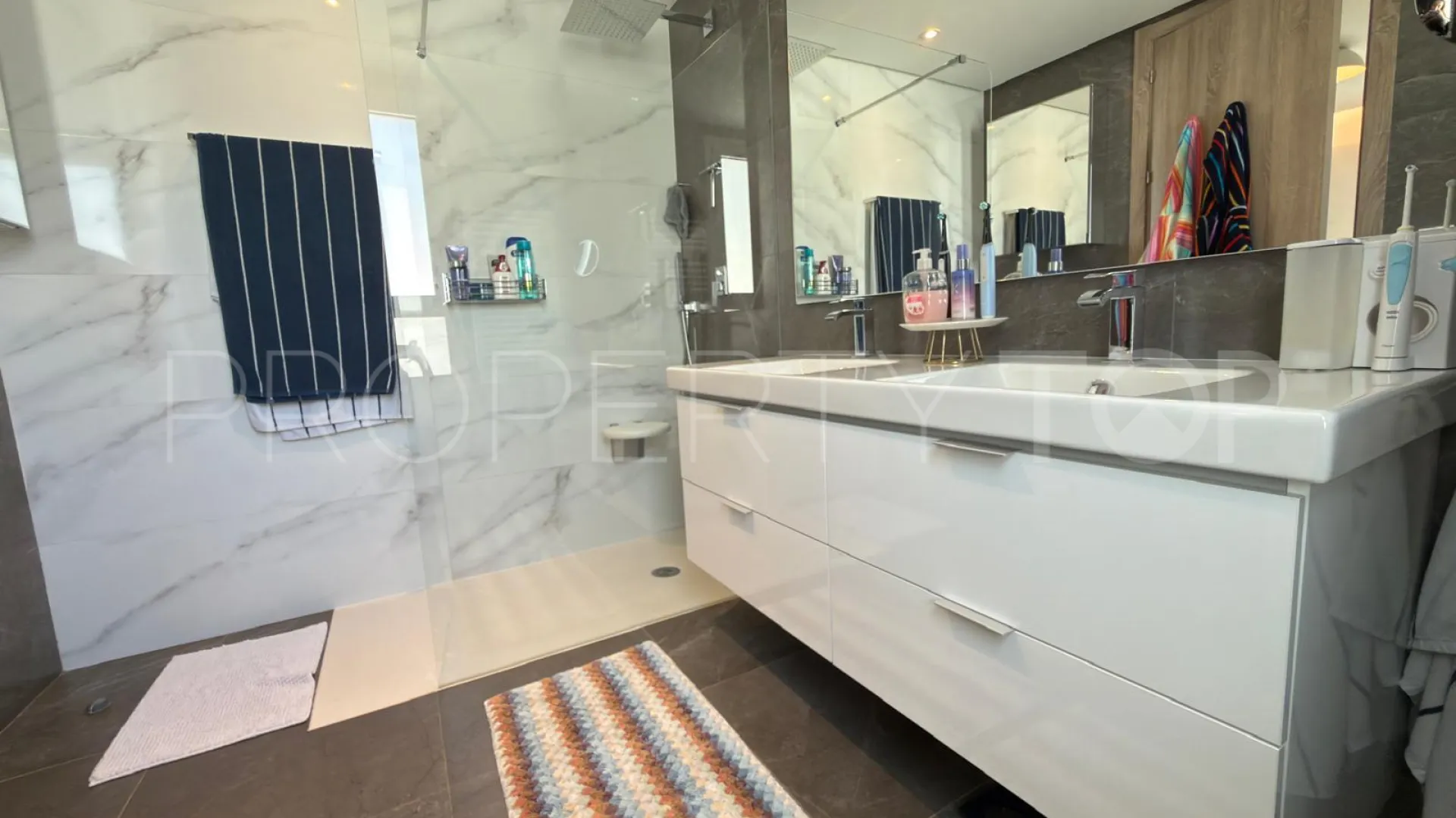 Apartamento planta baja con 3 dormitorios a la venta en Emerald Greens