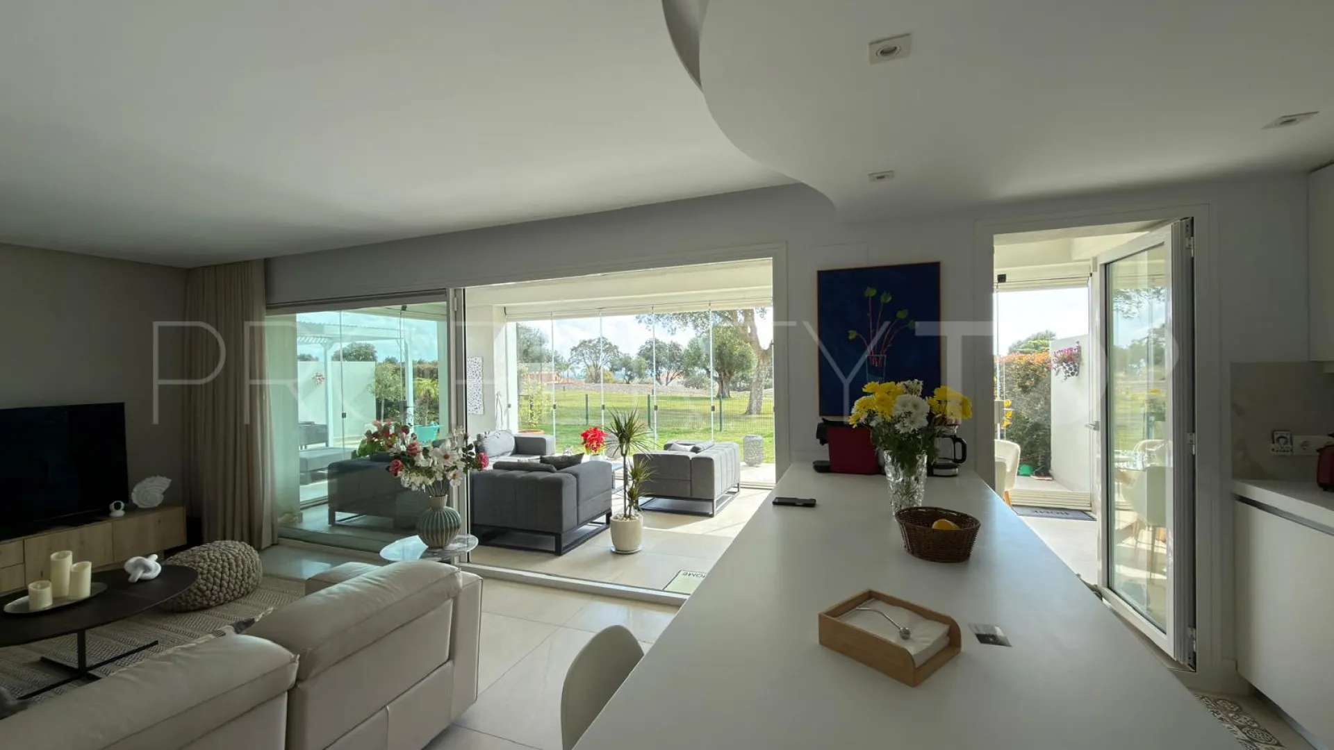 Apartamento planta baja con 3 dormitorios a la venta en Emerald Greens