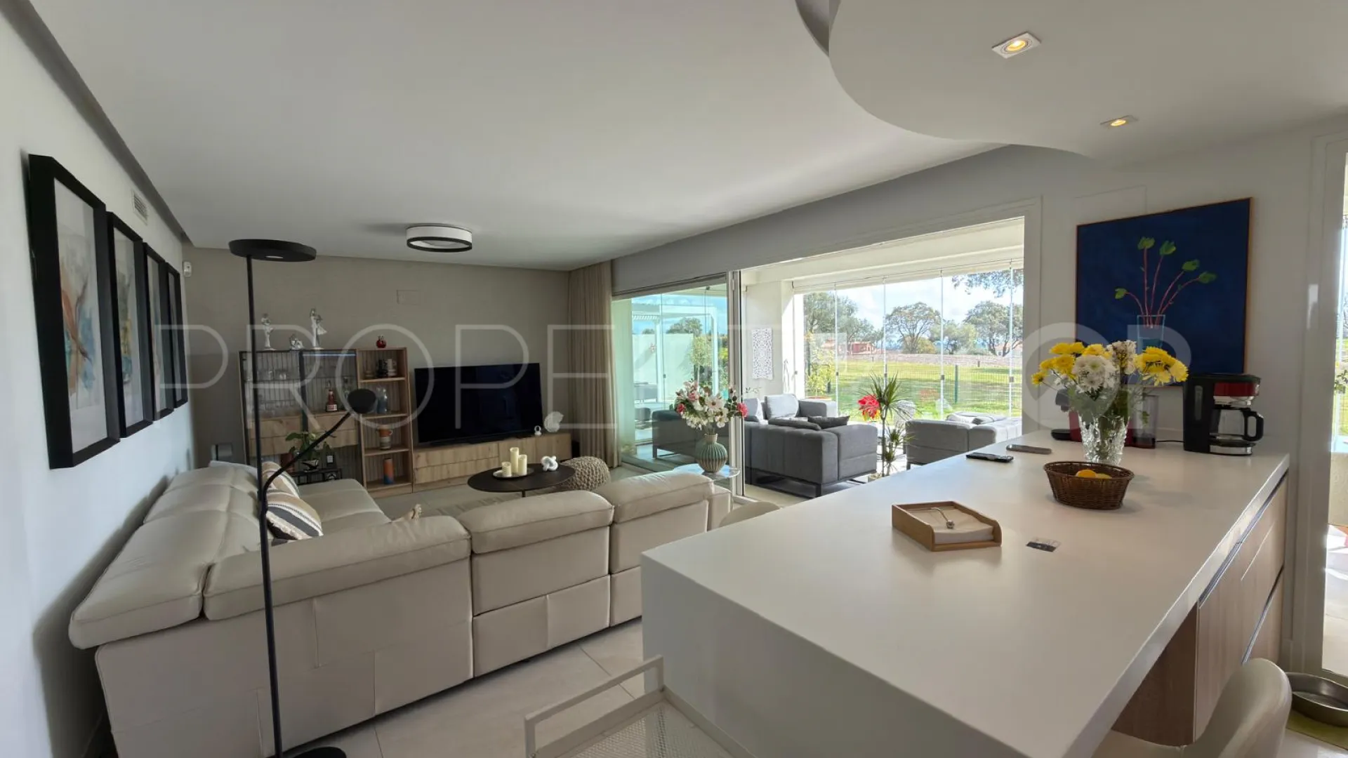 Apartamento planta baja con 3 dormitorios a la venta en Emerald Greens