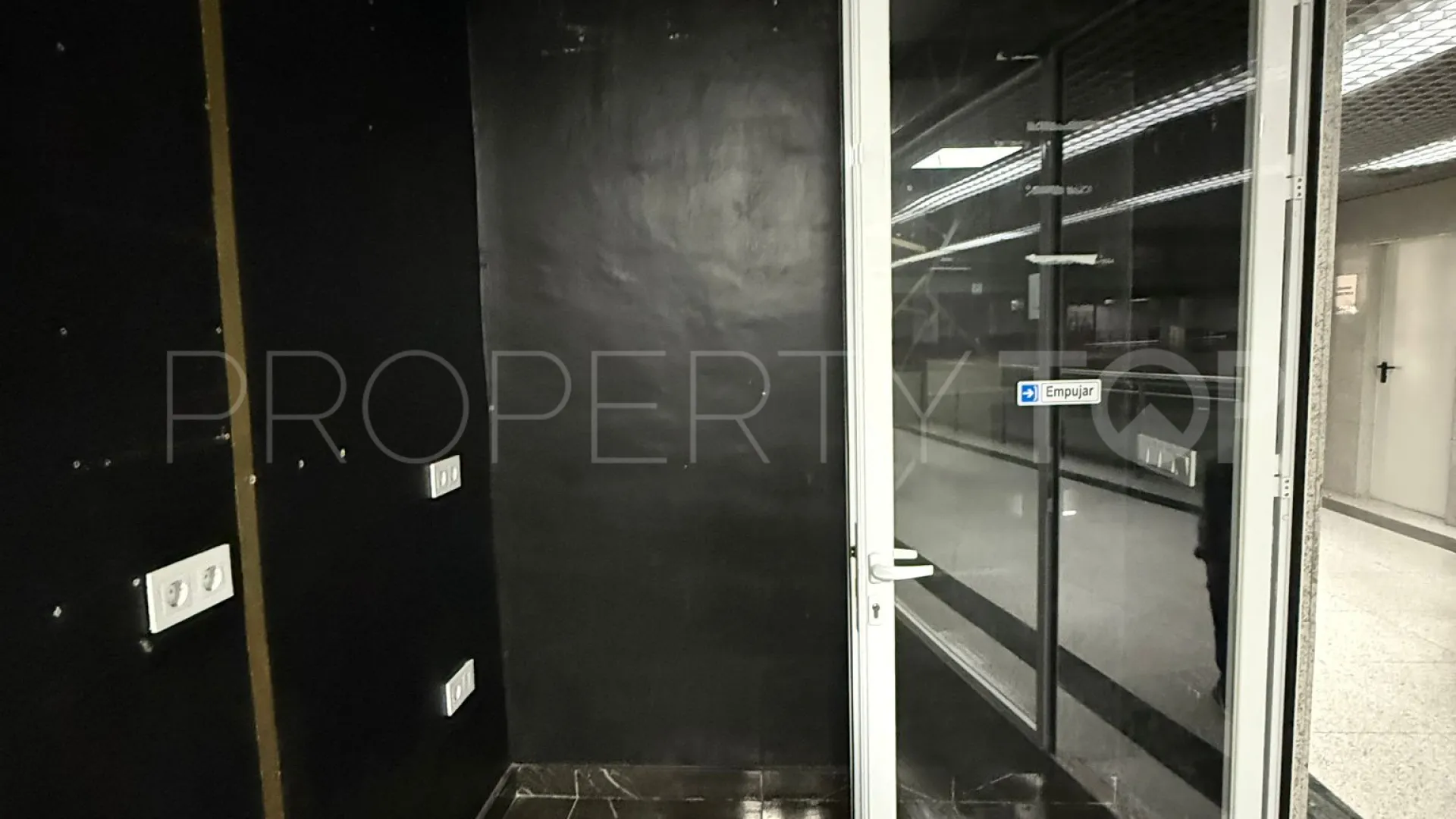 Commercial premises for sale in Sotogrande