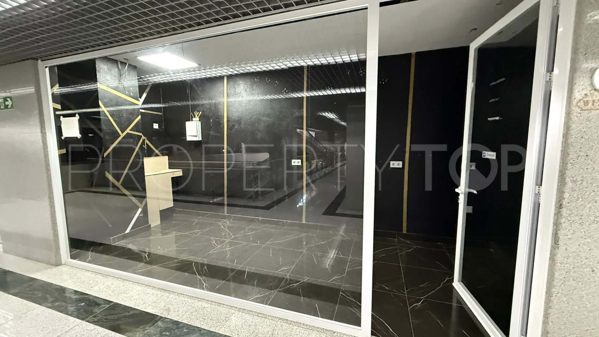 Commercial premises for sale in Sotogrande