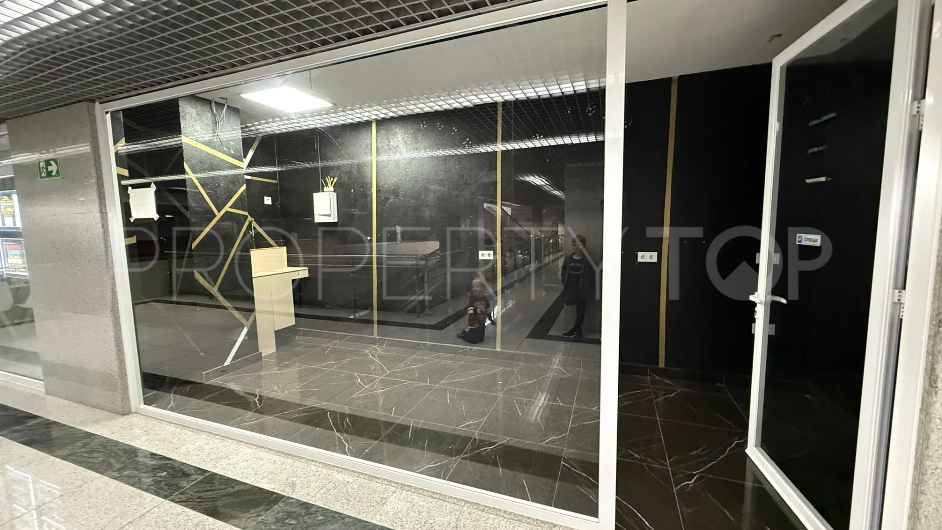 Commercial premises for sale in Sotogrande