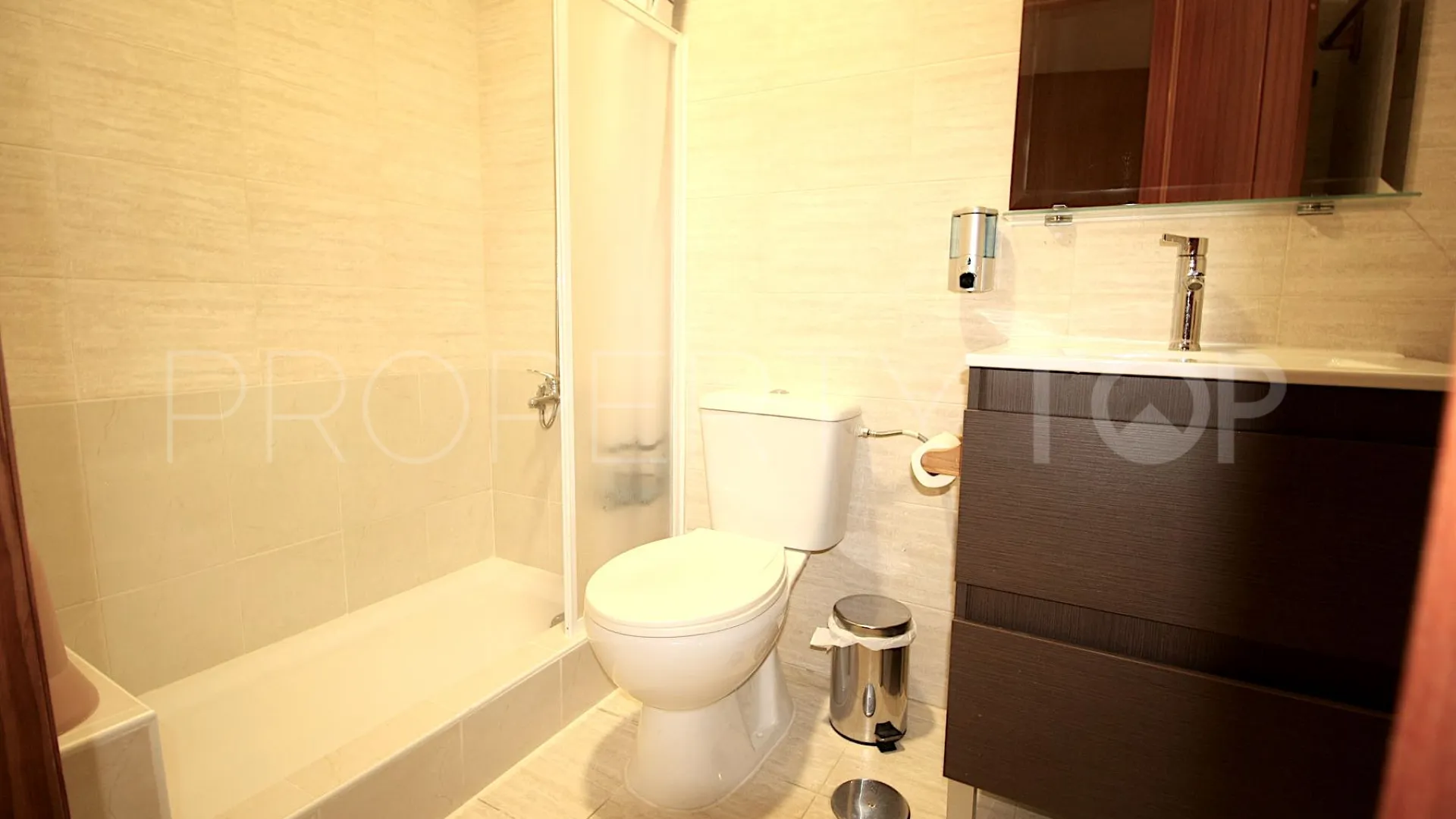 Se vende hotel en Pueblo Nuevo de Guadiaro
