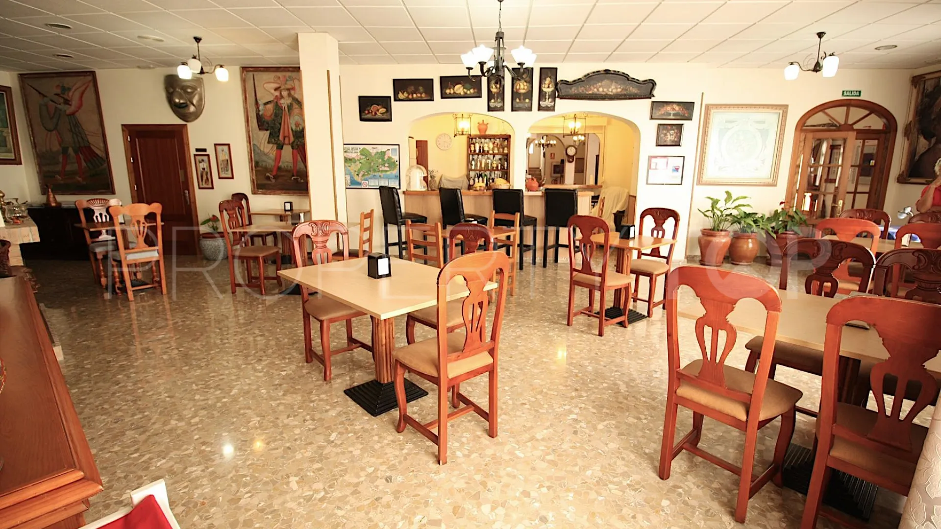 Se vende hotel en Pueblo Nuevo de Guadiaro