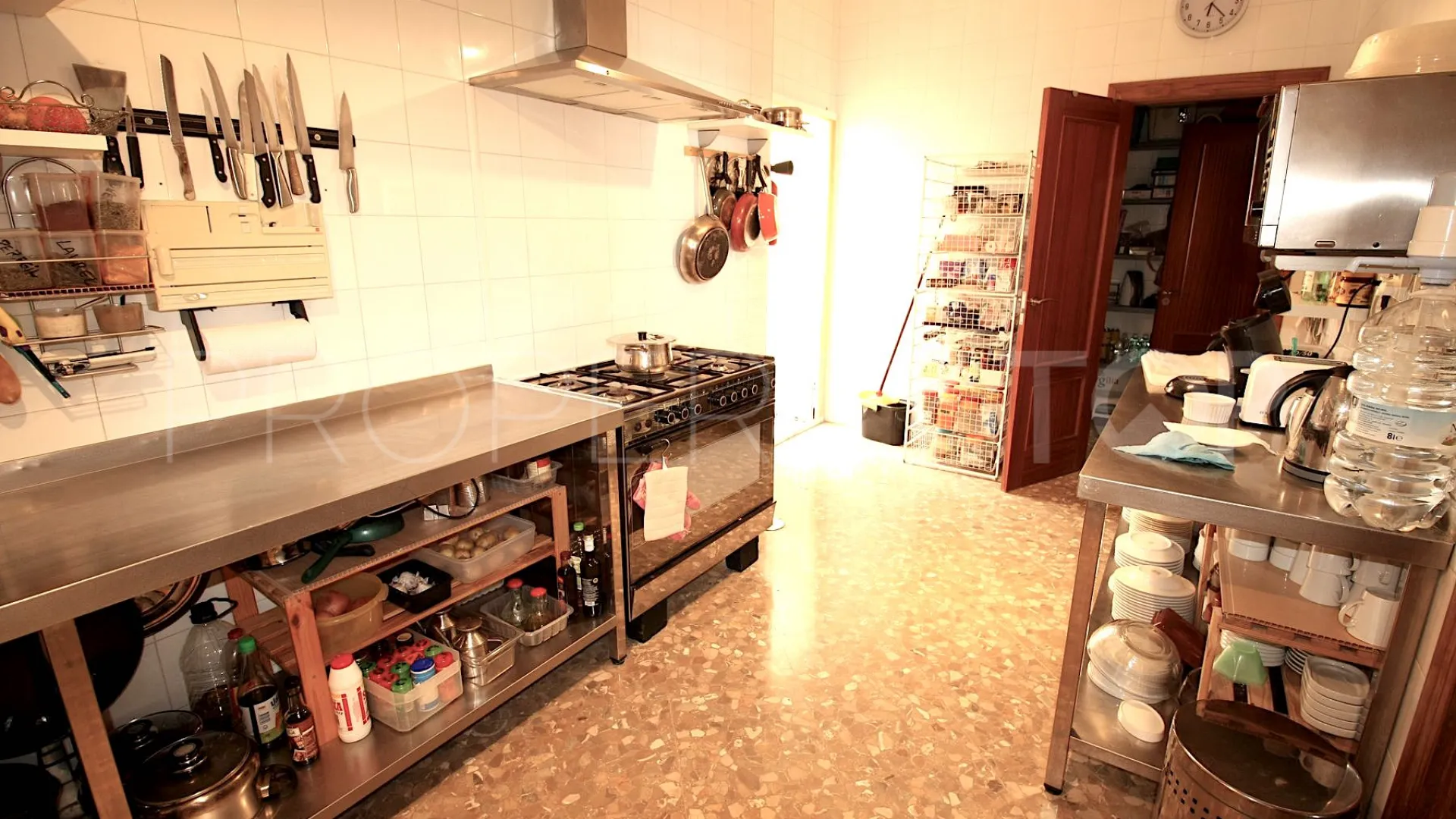 Se vende hotel en Pueblo Nuevo de Guadiaro