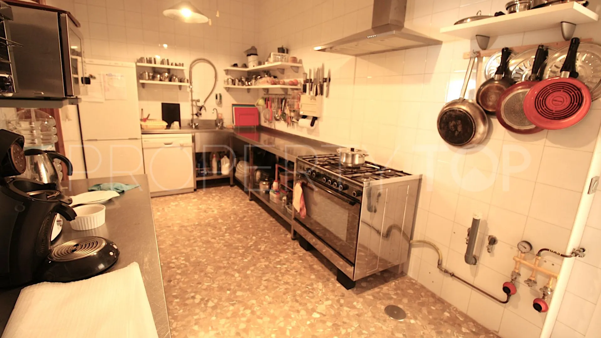 Se vende hotel en Pueblo Nuevo de Guadiaro