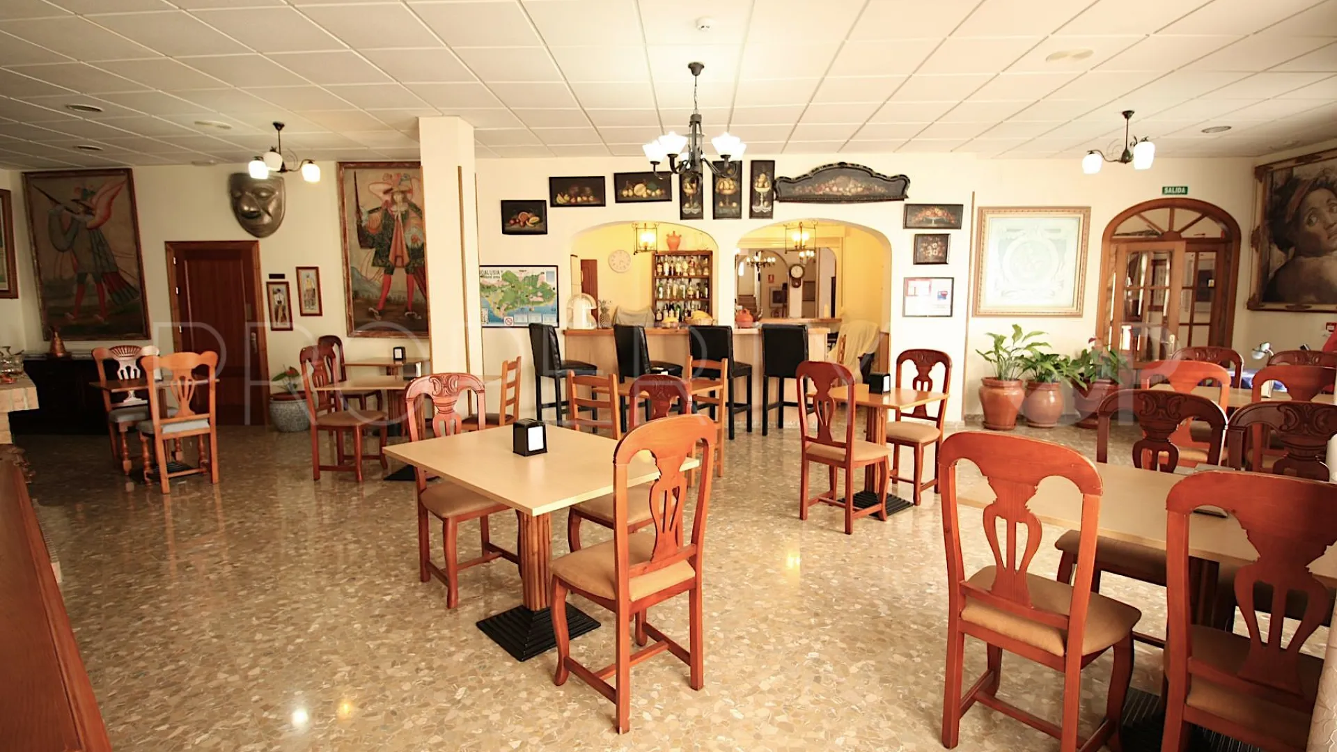 Se vende hotel en Pueblo Nuevo de Guadiaro