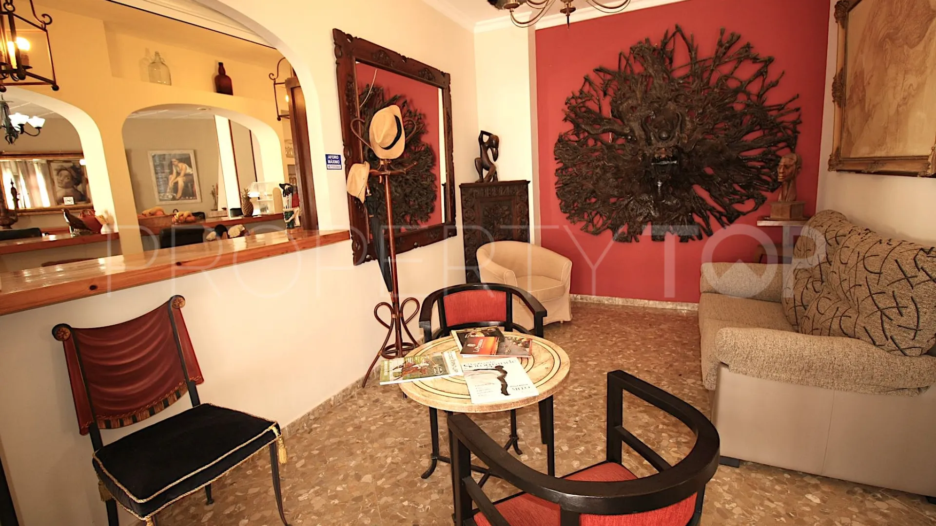 Se vende hotel en Pueblo Nuevo de Guadiaro