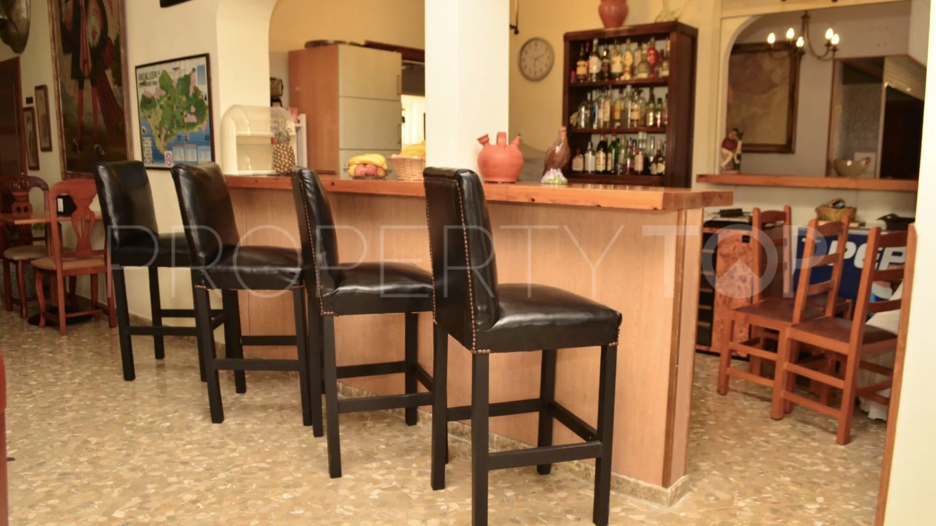 Se vende hotel en Pueblo Nuevo de Guadiaro