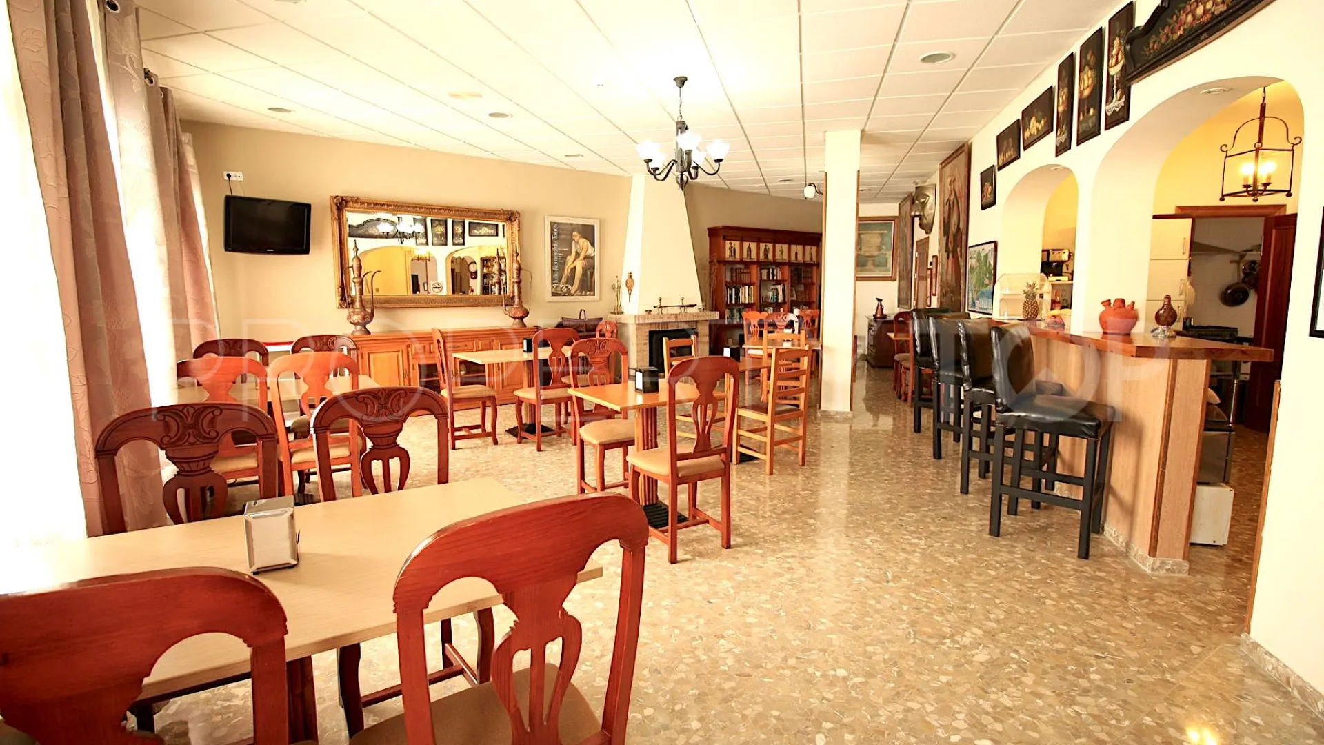 Se vende hotel en Pueblo Nuevo de Guadiaro