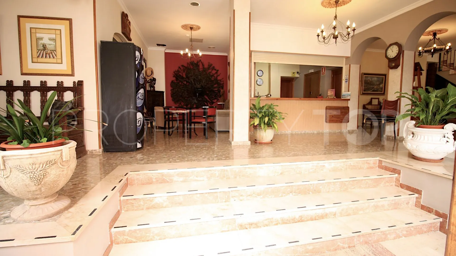 Se vende hotel en Pueblo Nuevo de Guadiaro