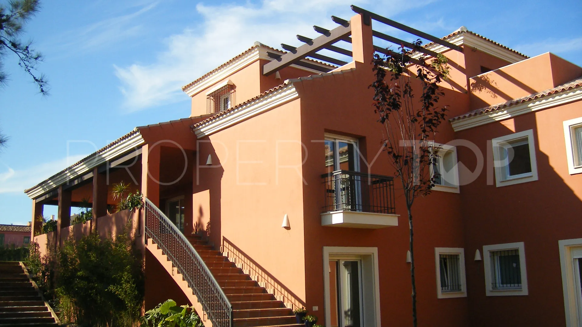 Comprar villa con 4 dormitorios en Sotogrande Alto