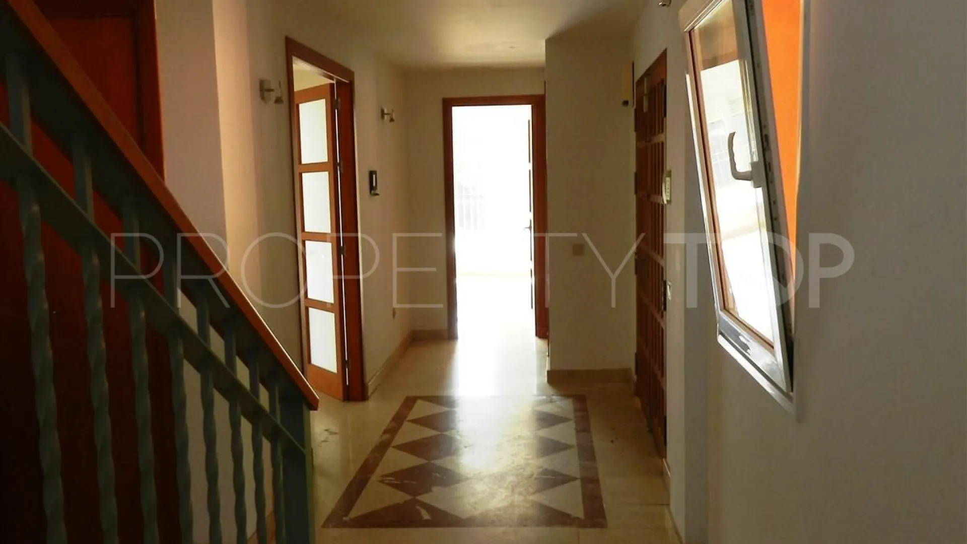 Comprar villa con 4 dormitorios en Sotogrande Alto