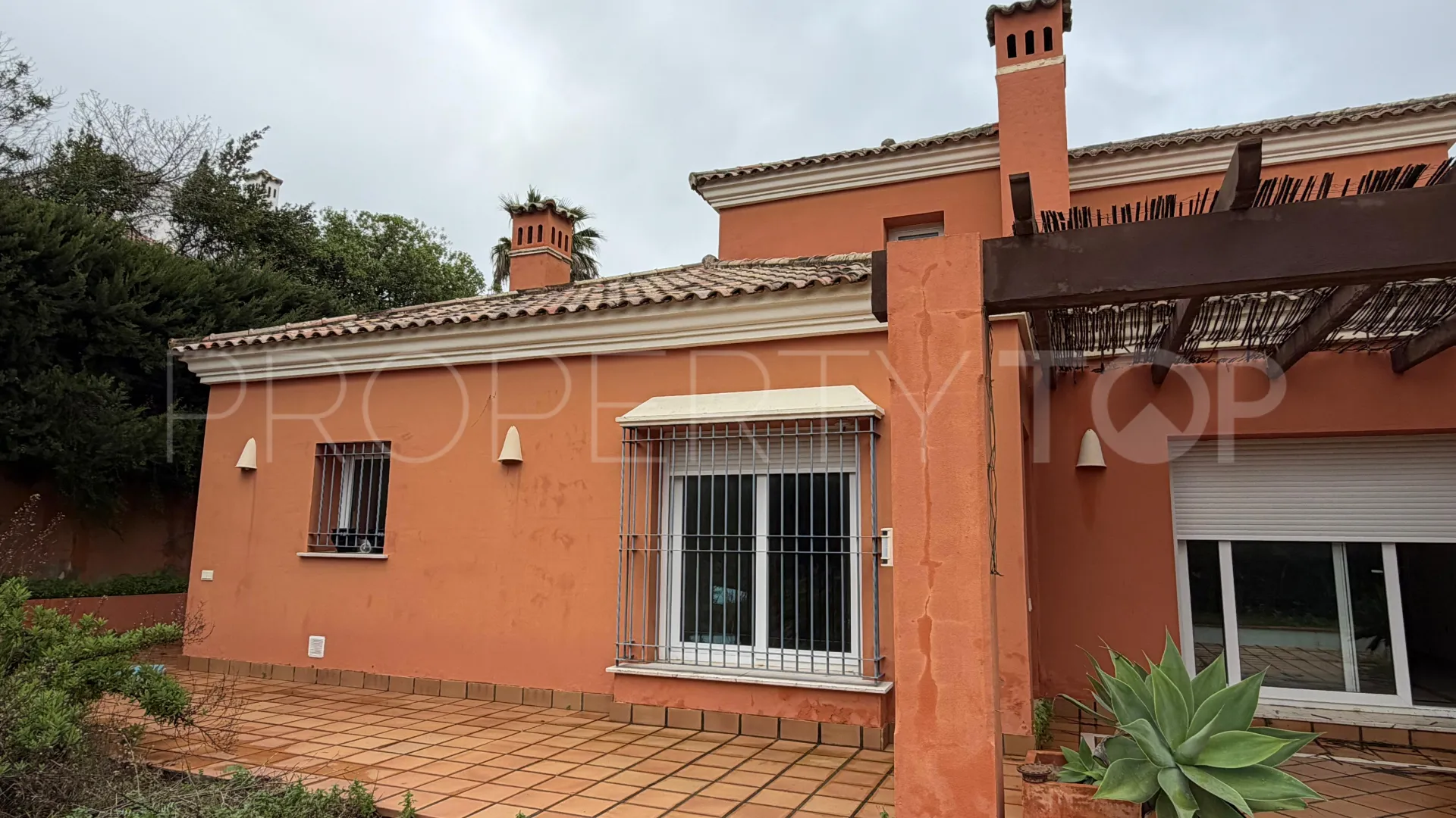 Comprar villa con 4 dormitorios en Sotogrande Alto