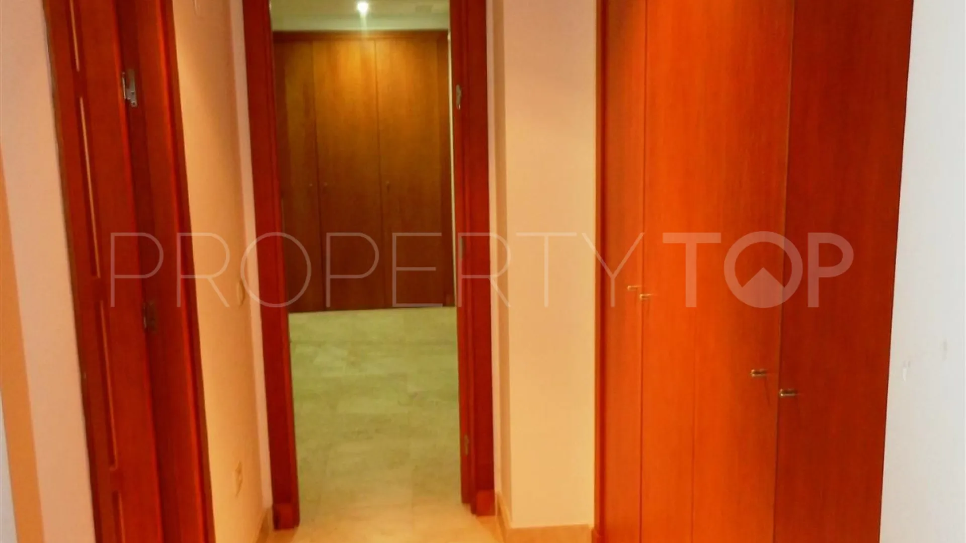 Comprar villa con 4 dormitorios en Sotogrande Alto
