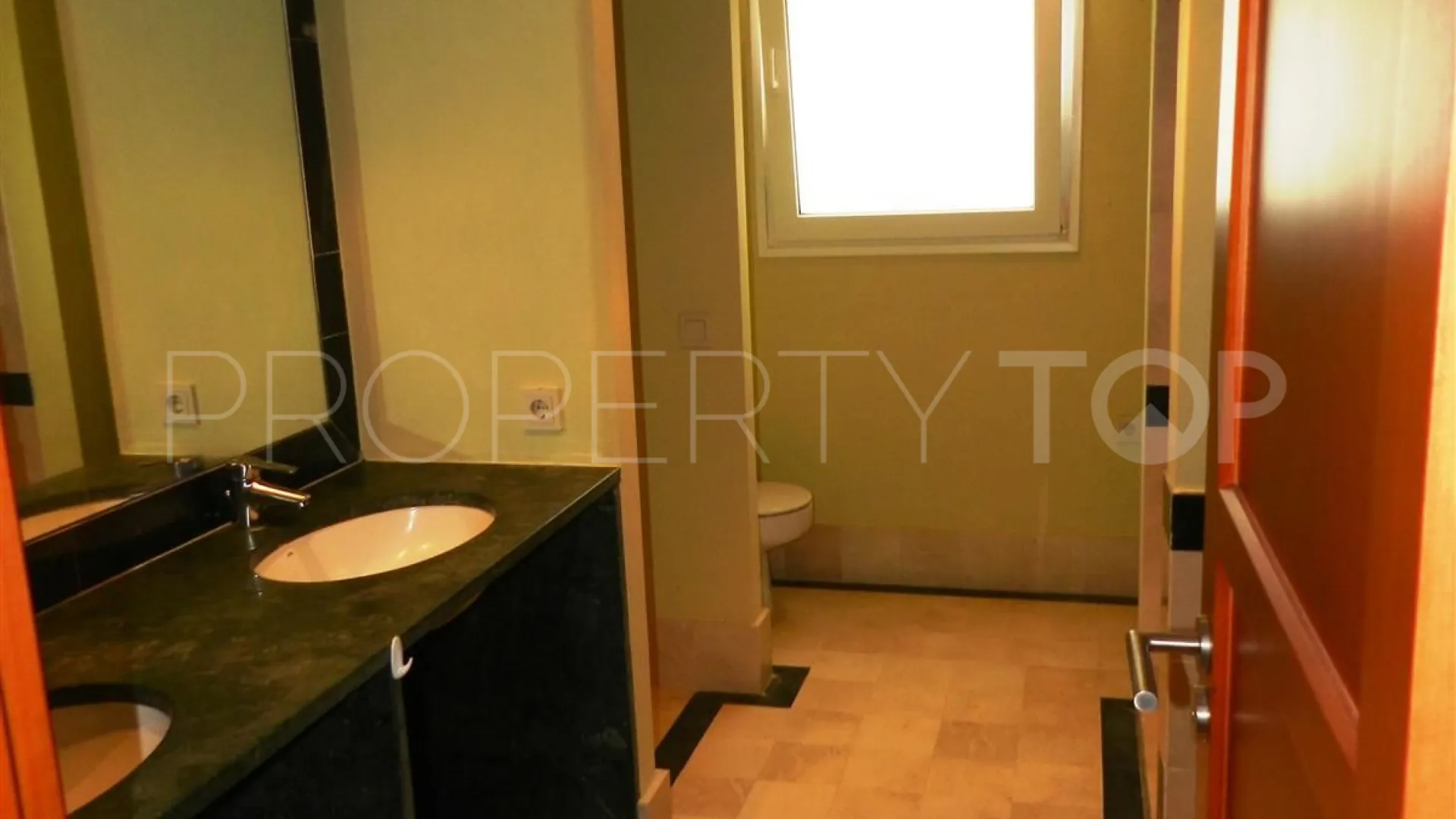 Comprar villa con 4 dormitorios en Sotogrande Alto