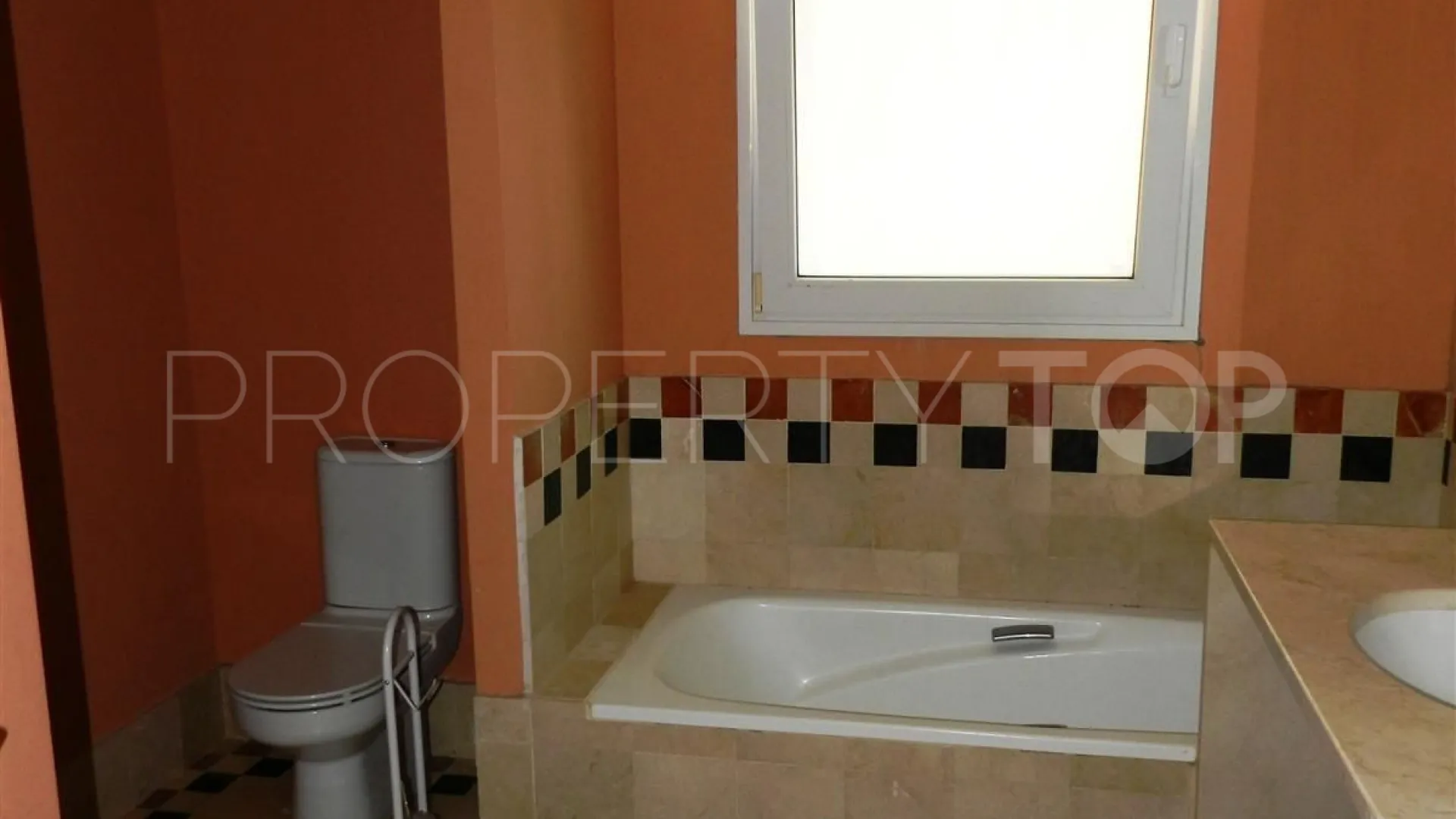 Comprar villa con 4 dormitorios en Sotogrande Alto