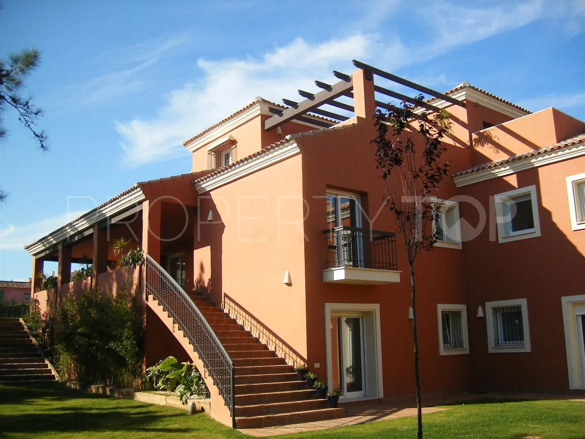 Comprar villa con 4 dormitorios en Sotogrande Alto
