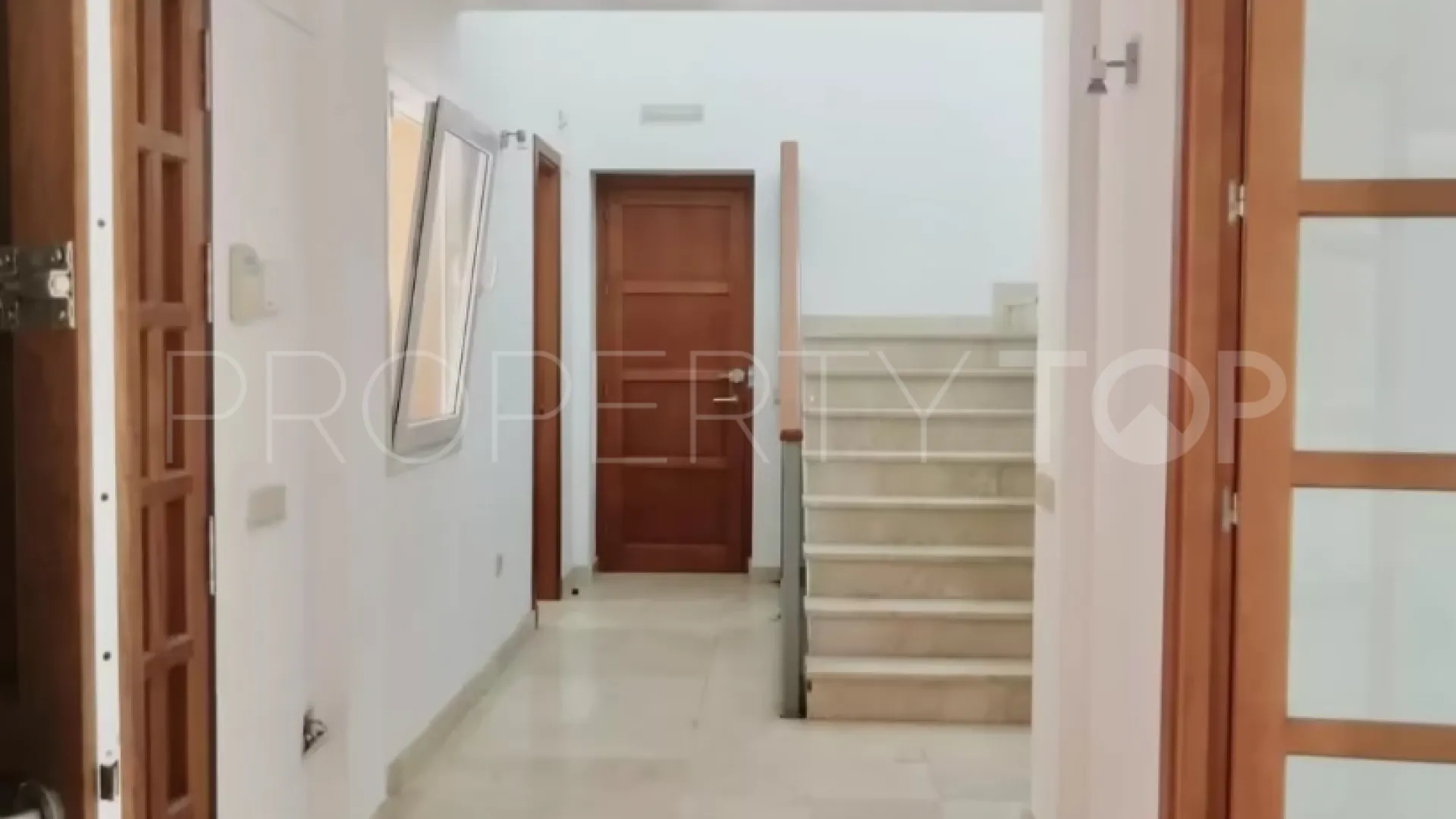 Comprar villa con 4 dormitorios en Sotogrande Alto