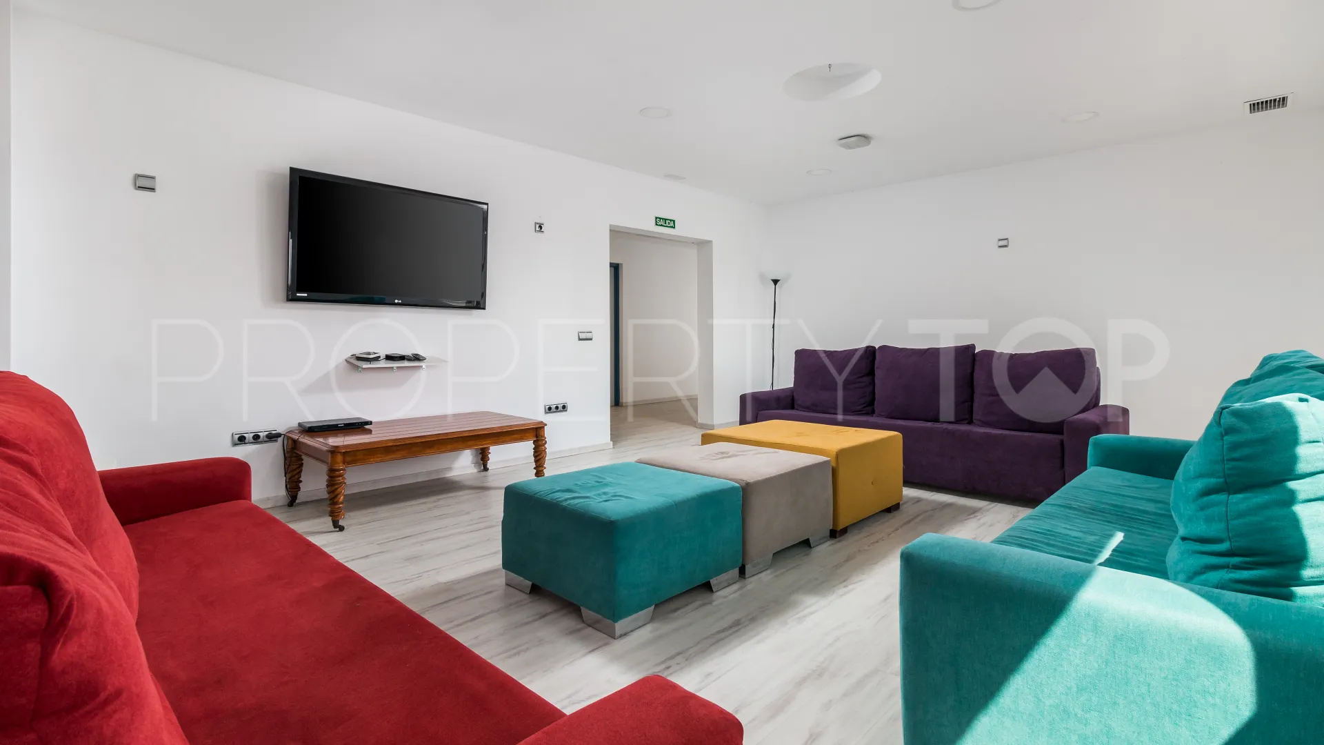 84 bedrooms hotel for sale in San Roque Club