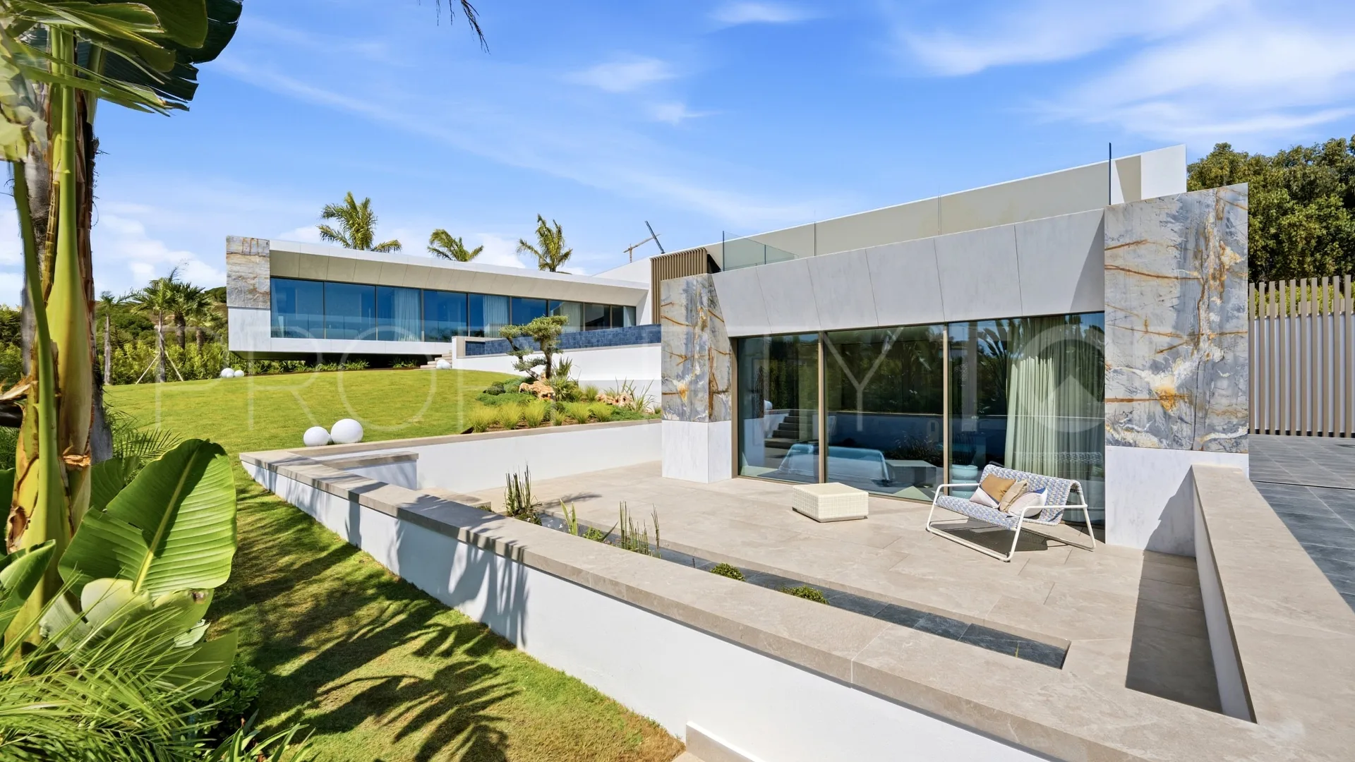 Se vende villa en Zona L