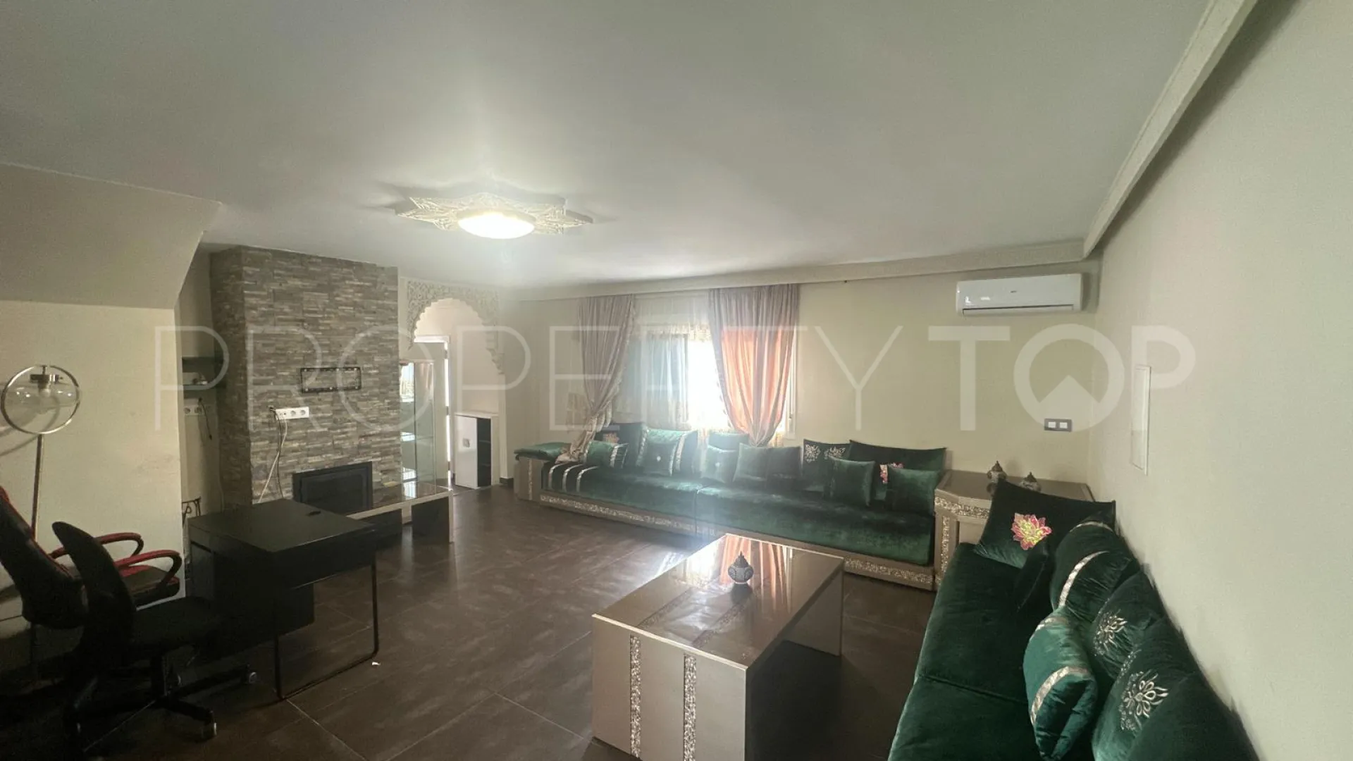 Town house for sale in Los Barrios