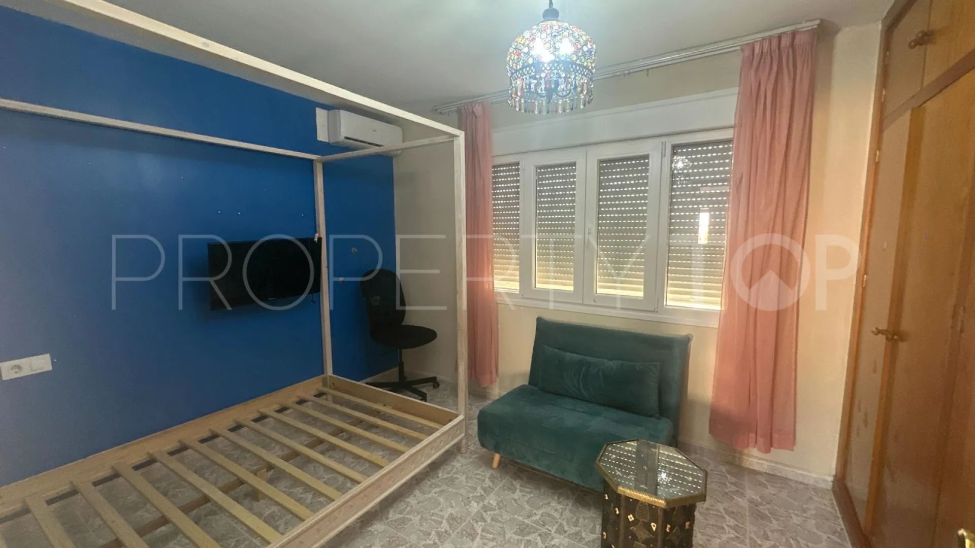 Town house for sale in Los Barrios
