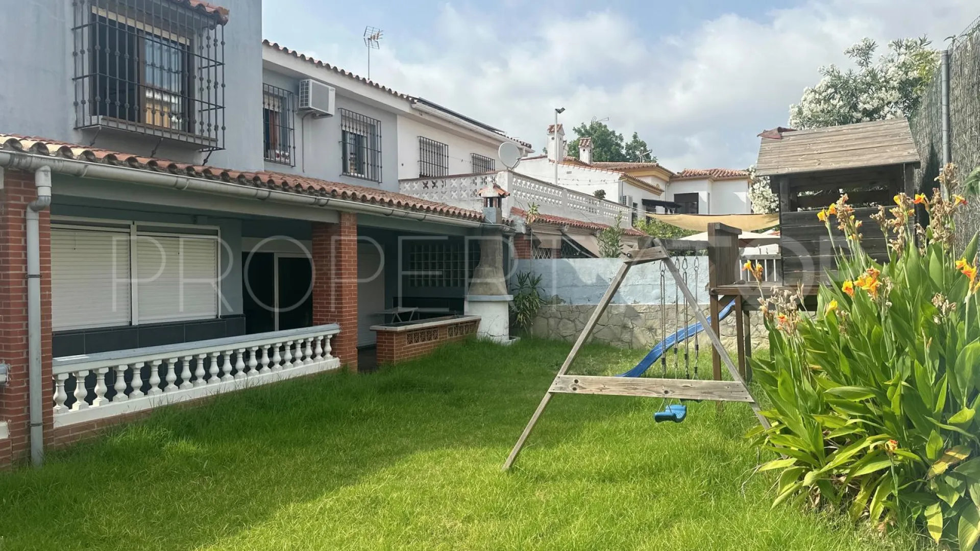 Town house for sale in Los Barrios