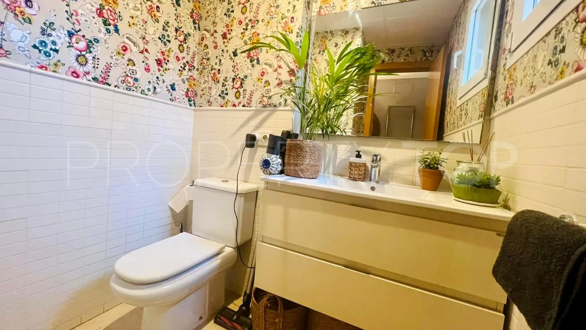 For sale town house in Pueblo Nuevo de Guadiaro