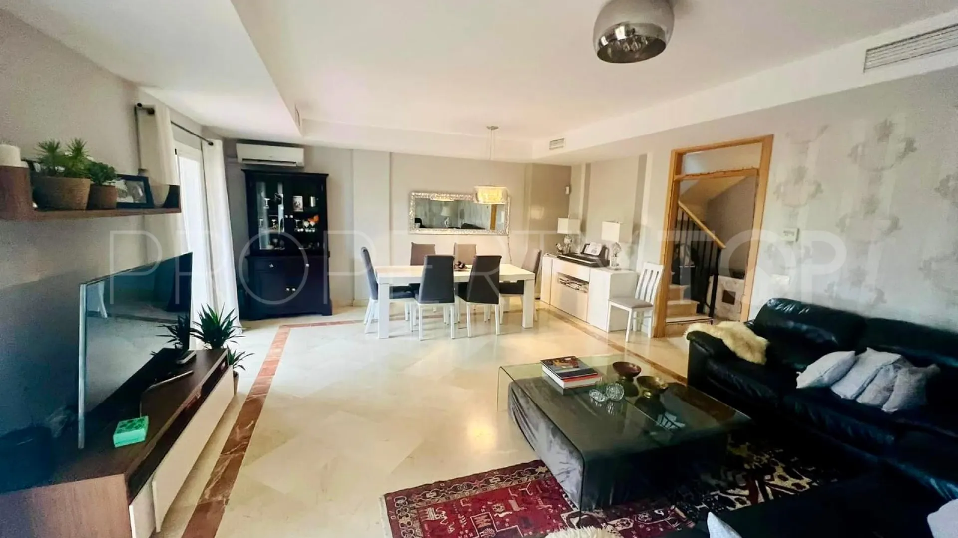 For sale town house in Pueblo Nuevo de Guadiaro