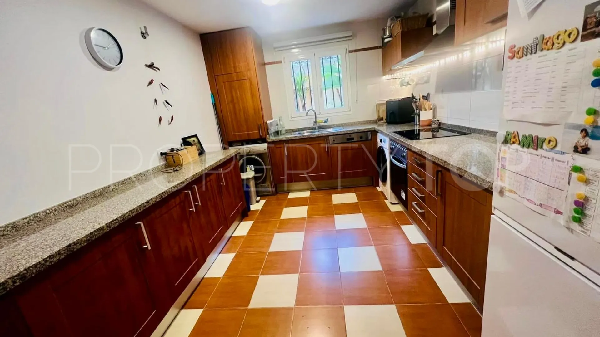 For sale town house in Pueblo Nuevo de Guadiaro