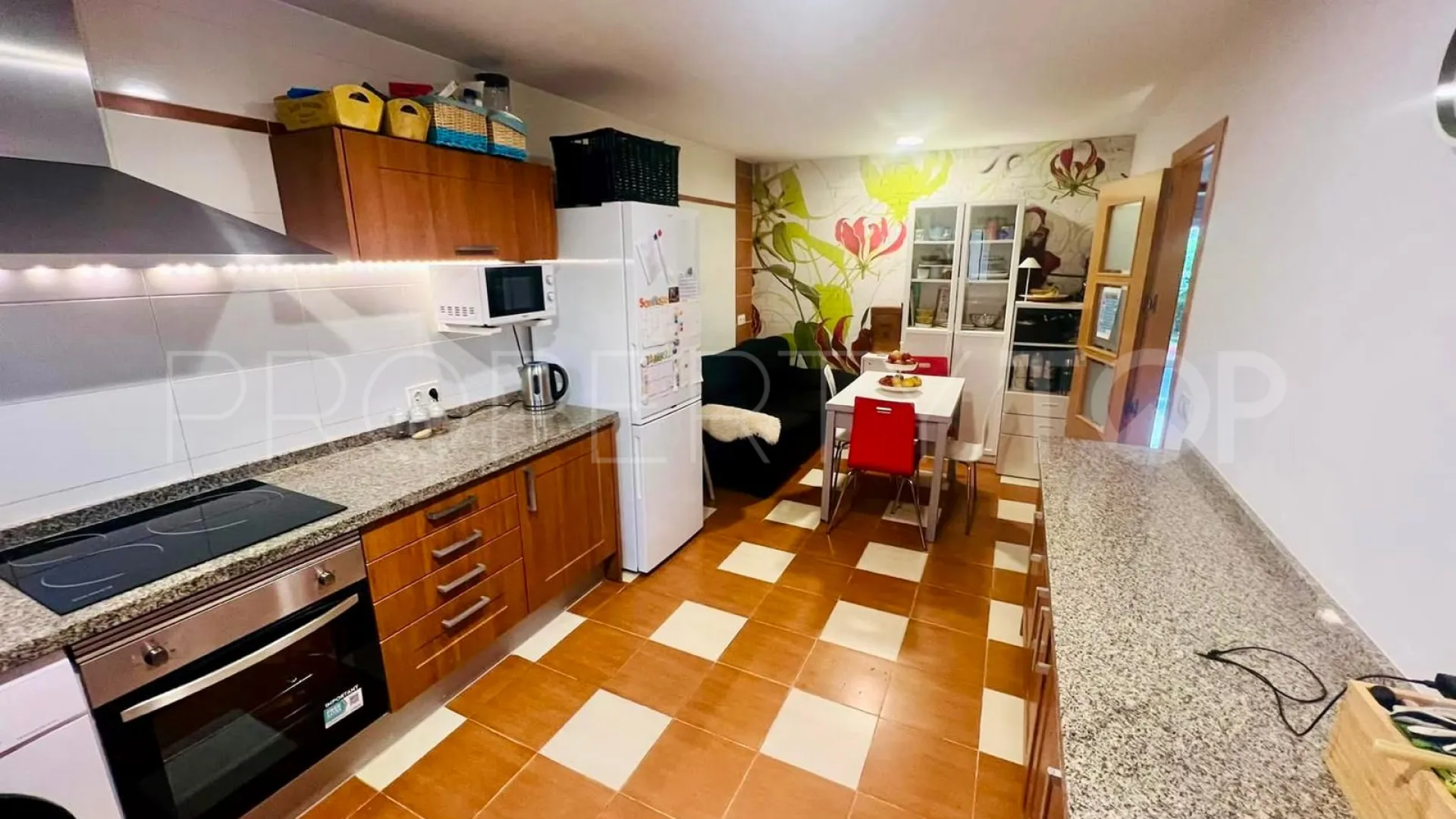 For sale town house in Pueblo Nuevo de Guadiaro