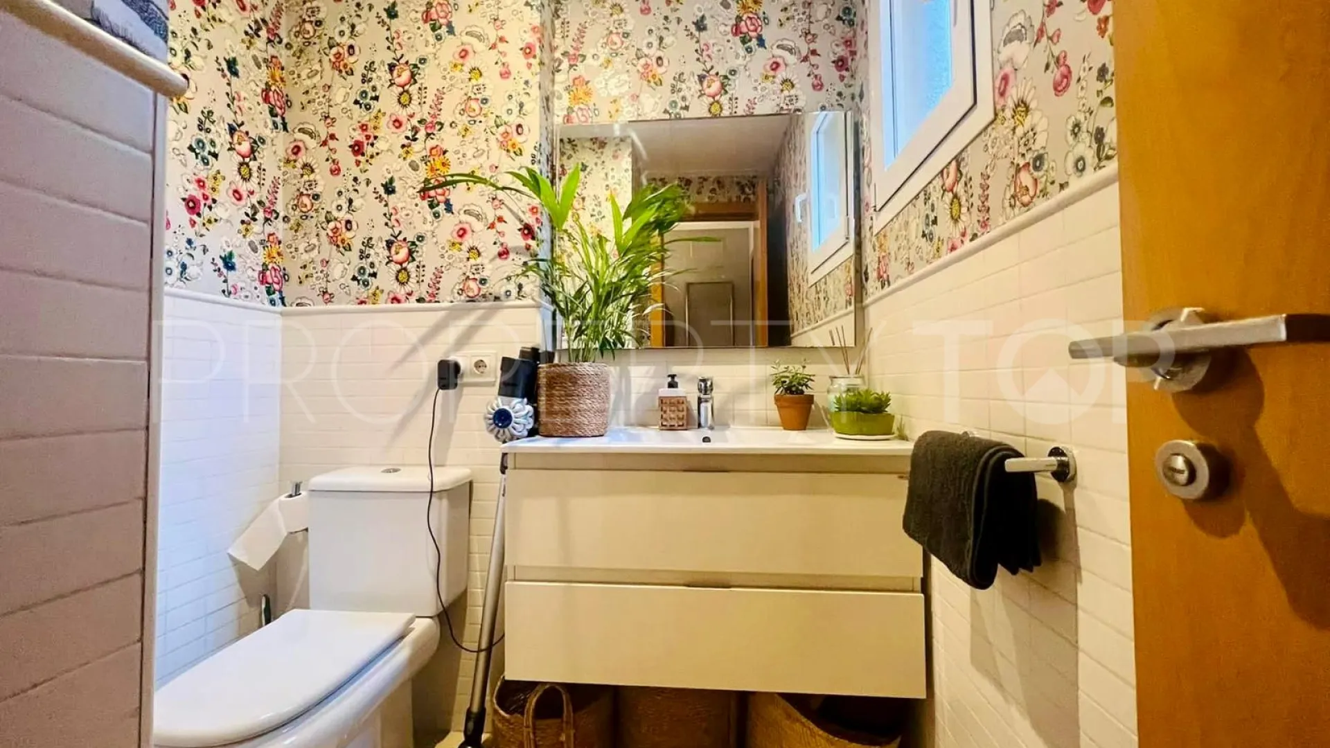 For sale town house in Pueblo Nuevo de Guadiaro