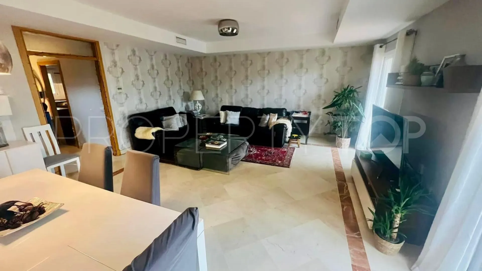 For sale town house in Pueblo Nuevo de Guadiaro