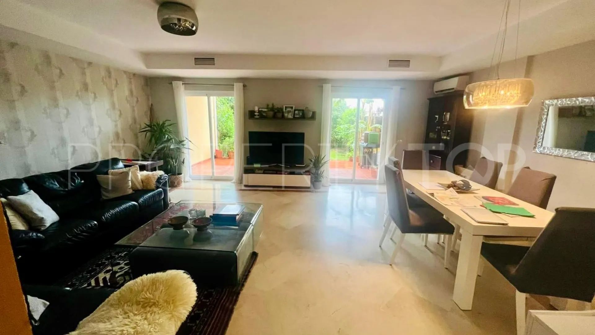 For sale town house in Pueblo Nuevo de Guadiaro