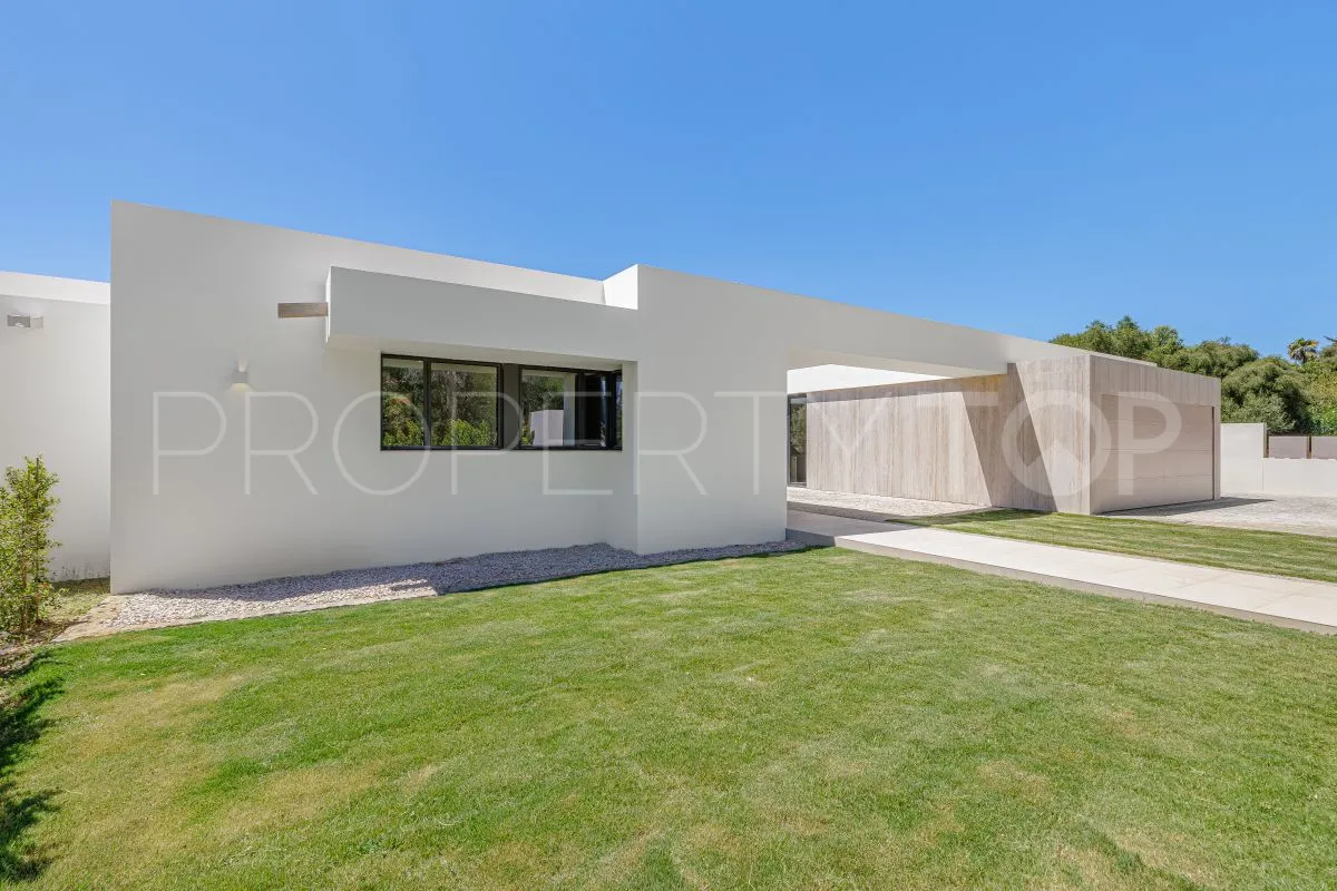 Zona F, villa de 4 dormitorios en venta