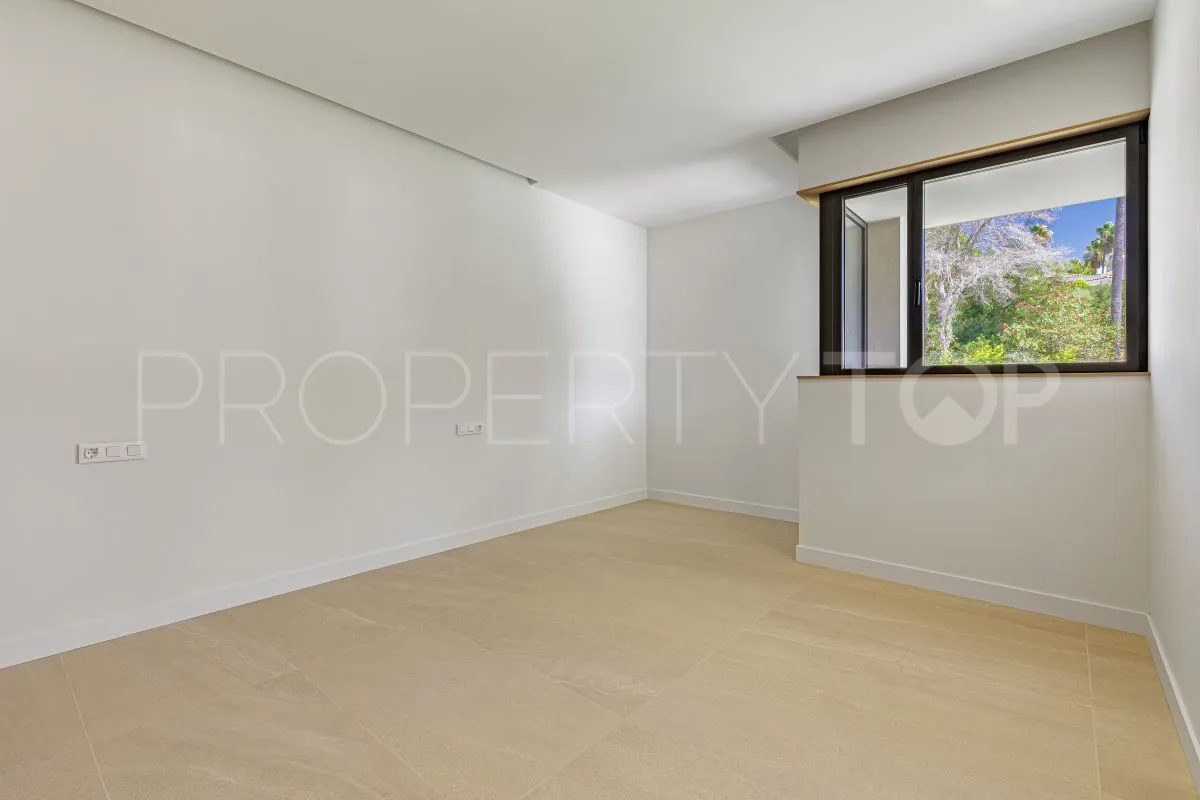 Zona F, villa de 4 dormitorios en venta