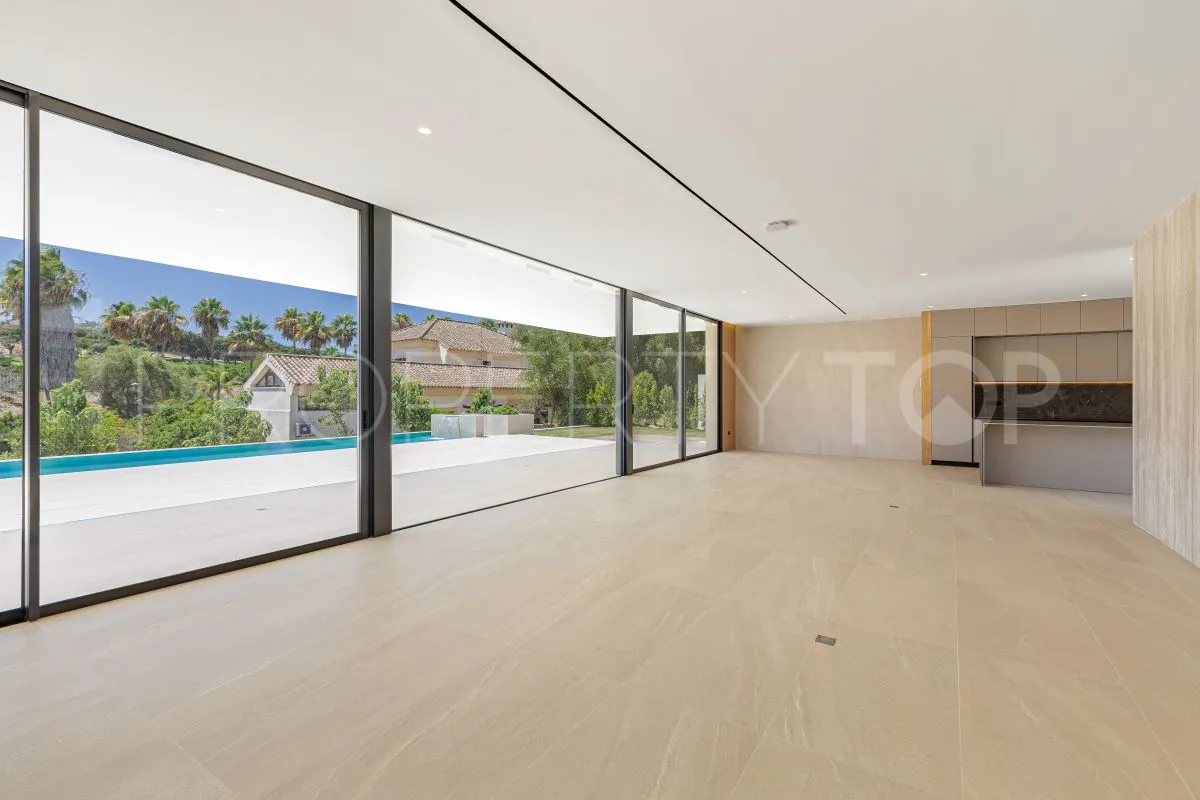 Zona F, villa de 4 dormitorios en venta
