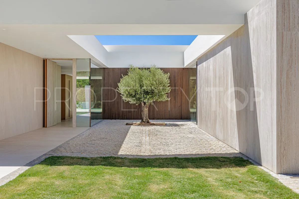 Zona F, villa de 4 dormitorios en venta
