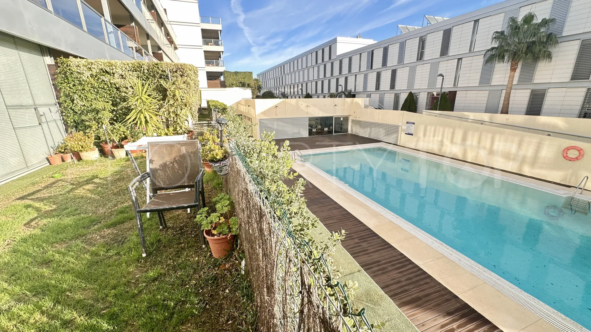 Se vende apartamento planta baja de 1 dormitorio en Chullera