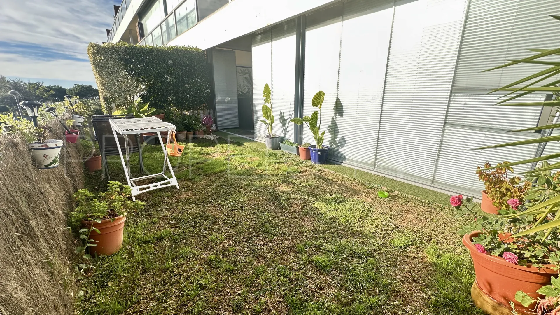 Se vende apartamento planta baja de 1 dormitorio en Chullera