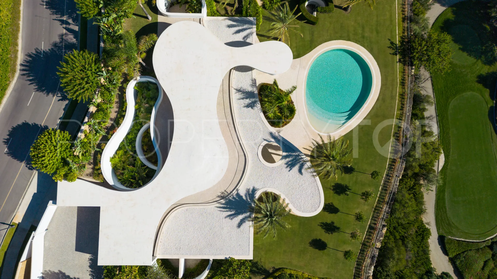 Villa en venta en Finca Cortesin con 4 dormitorios