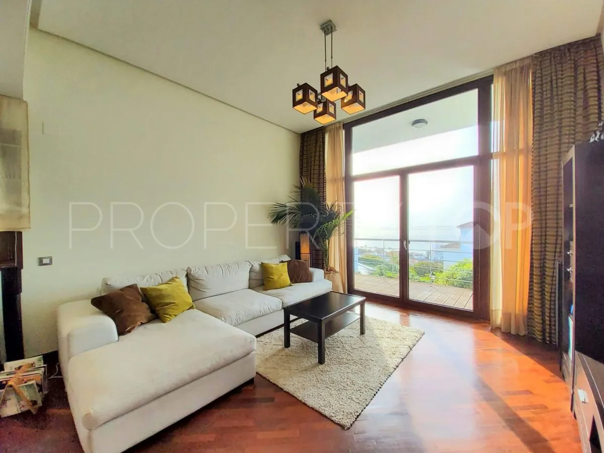 For sale villa with 5 bedrooms in Torreguadiaro
