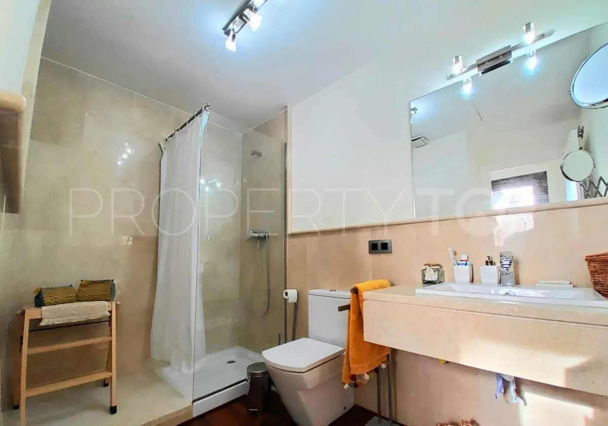 For sale villa with 5 bedrooms in Torreguadiaro