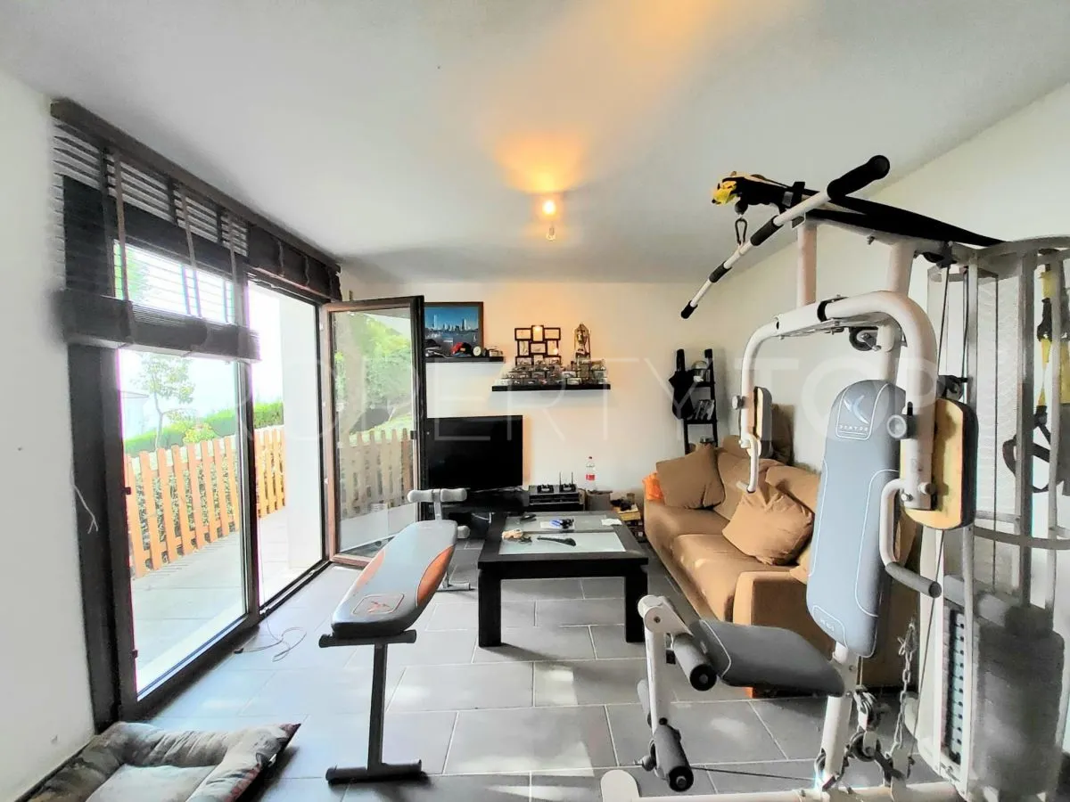 For sale villa with 5 bedrooms in Torreguadiaro